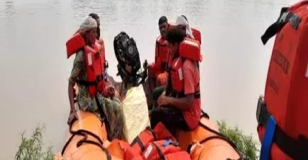 বিহারে নৌকা ডুবিতে ৩ জনের মৃত্যু, নিখোঁজ ১৮