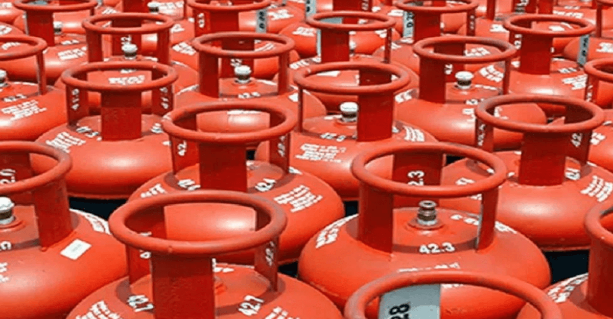 আবারও বাড়ল এলপিজির দাম