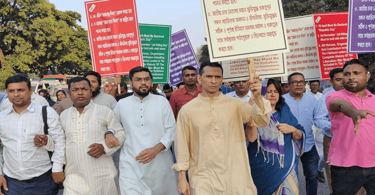 ৩ দফা দাবিতে গণভবনে সোহেল তাজ