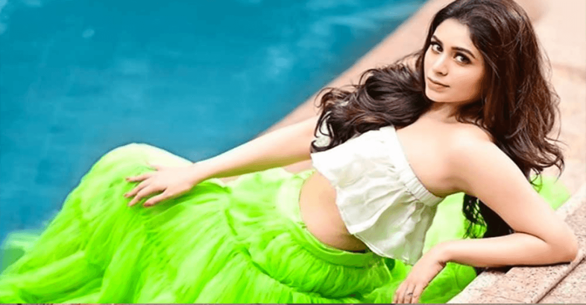 প্রাক্তন প্রেমিকদের নিয়ে মুখ খুললেন ঋতাভরী