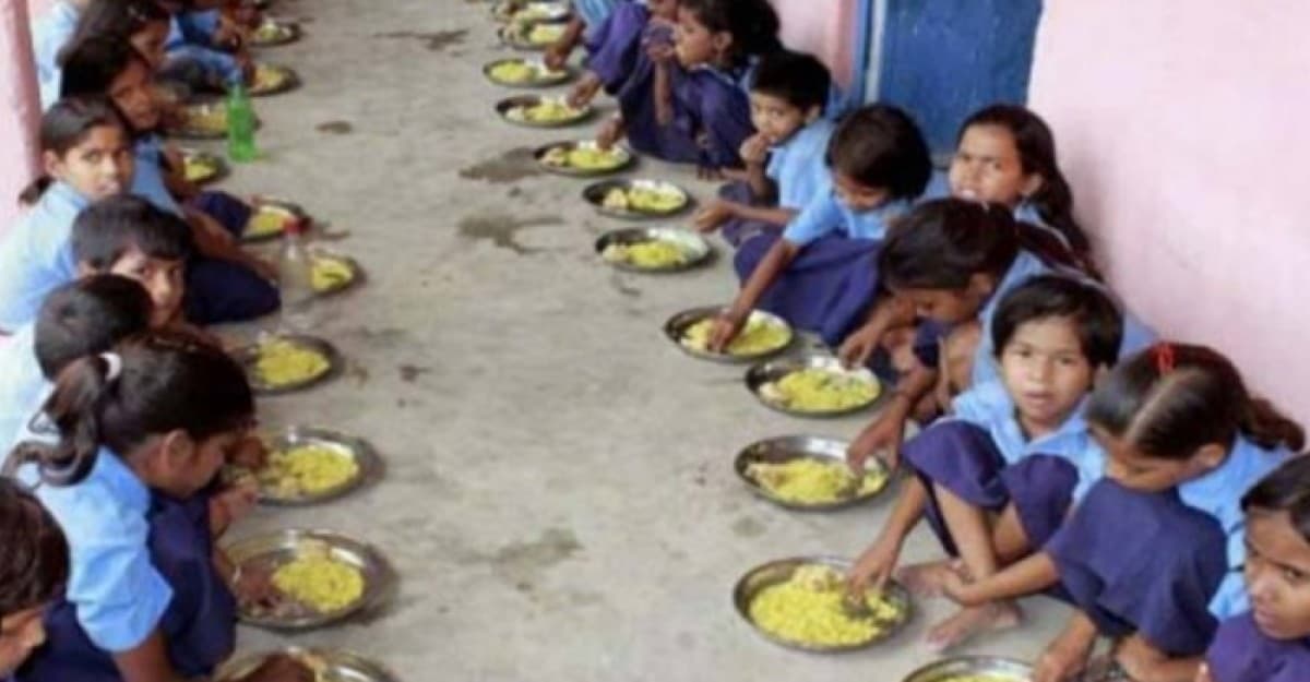 পাঞ্জাবের স্কুলে খাবার খেয়ে অসুস্থ ৫৪ শিক্ষার্থী