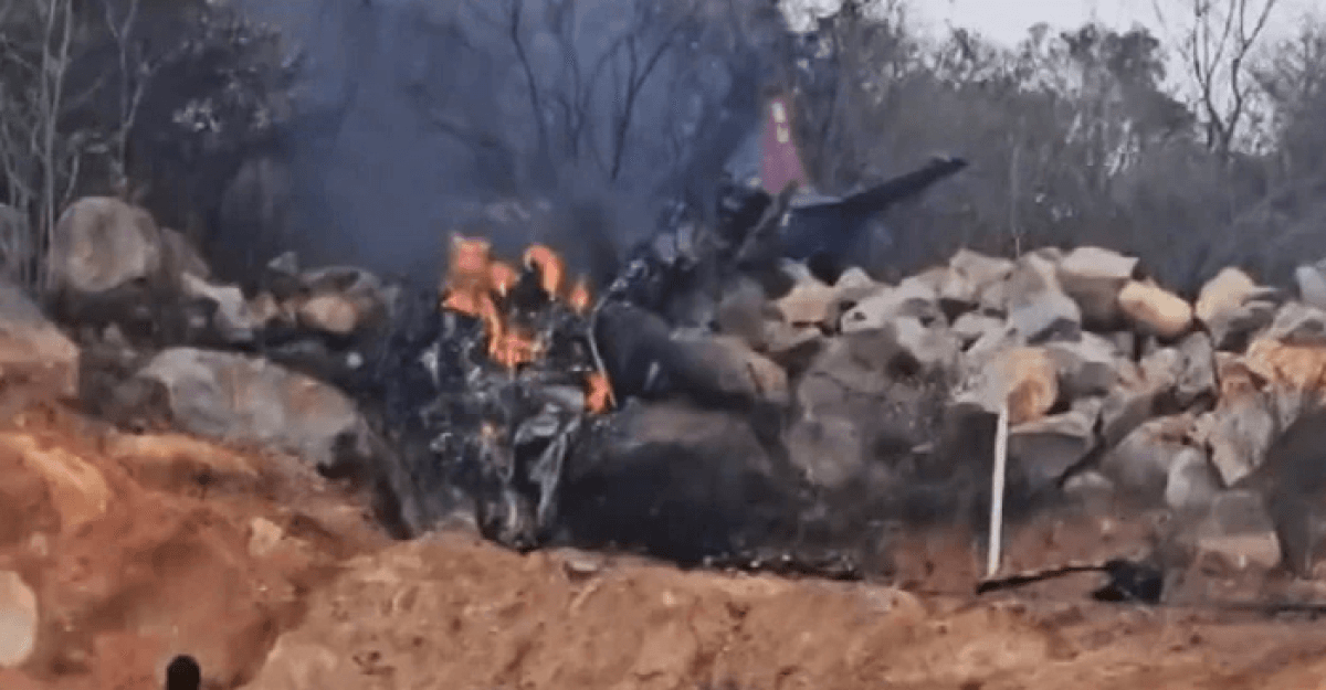 ভারতে বিমানবাহিনীর প্রশিক্ষণ বিমান বিধ্বস্ত হয়ে নিহত ২