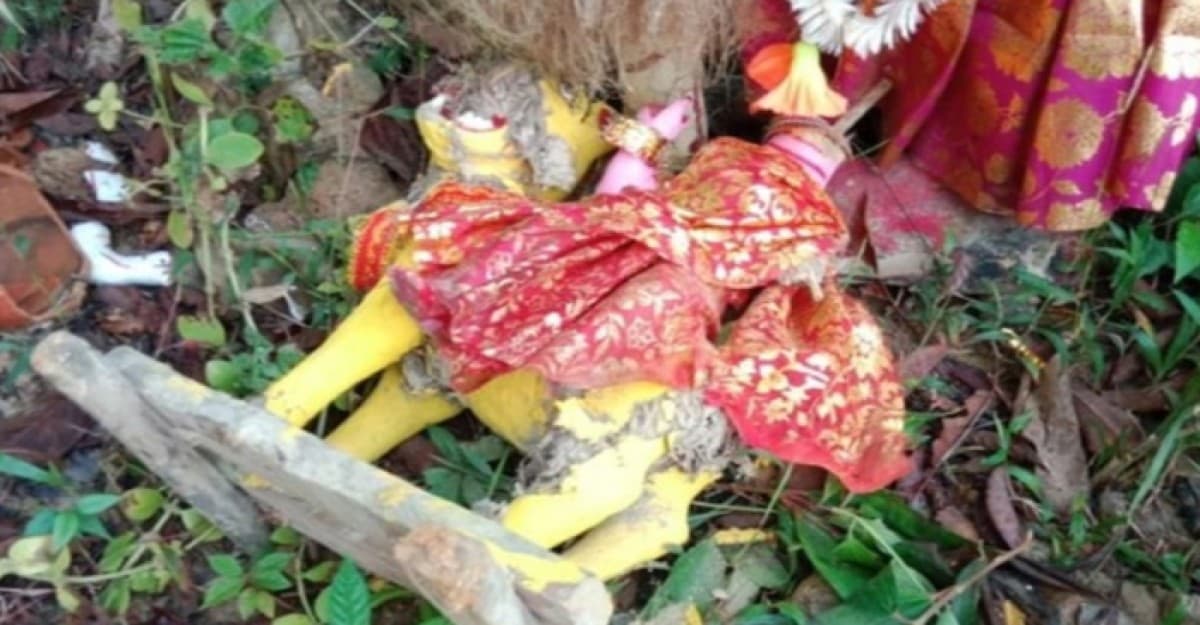 ভারতে বনোদুর্গা মন্দিরে প্রতিমা ভাঙচুর