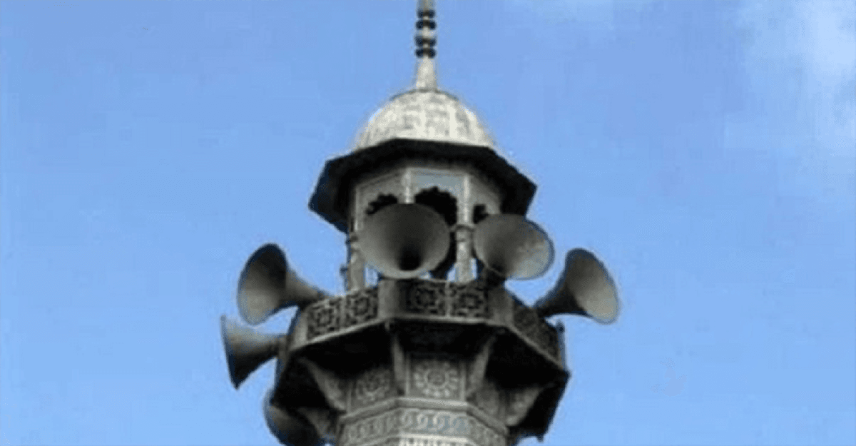 মসজিদের মাইকে ঘোষণা দিয়ে স্ত্রীকে তালাক দিলেন স্বামী