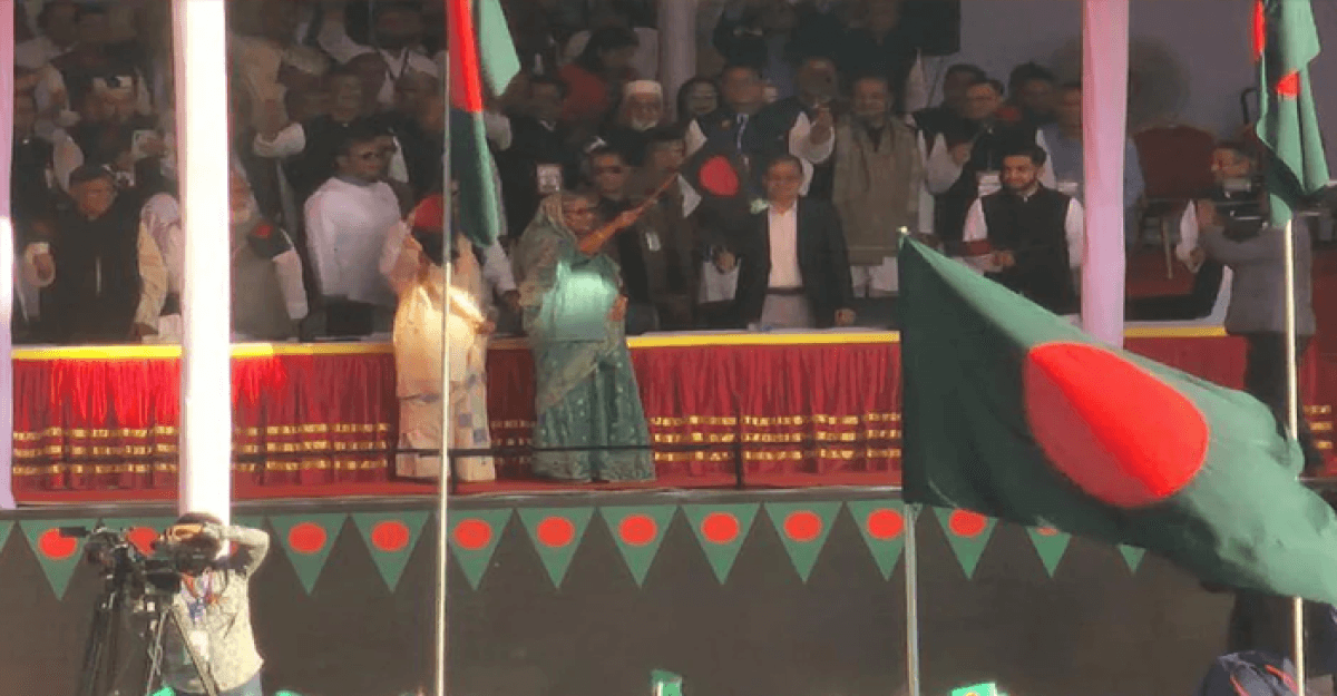 সিলেটে জনসভার মঞ্চে শেখ হাসিনা