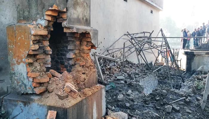 বয়লার বিস্ফোরণে একই পরিবারের ৩ জন নিহত