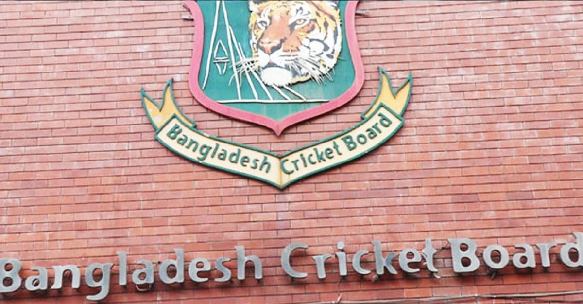 নতুন কোচ চেয়ে বিজ্ঞপ্তি প্রকাশ করেছে বিসিবি