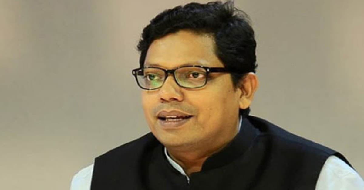 বঙ্গবন্ধুর প্রতিকৃতিতে শ্রদ্ধা নিবেদন প্রতিমন্ত্রী পলকের