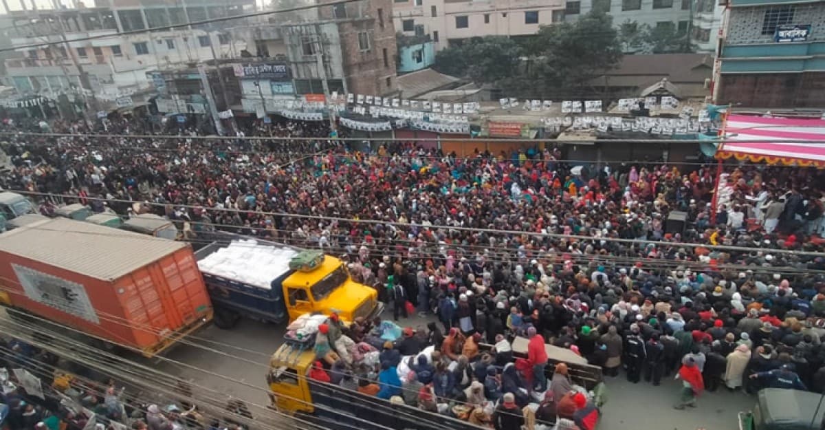 ঘাটাইলে নবনির্বাচিত সাংসদ আমানুর রহমানকে গণ সংবর্ধনায় হাজারো মানুষের ঢল