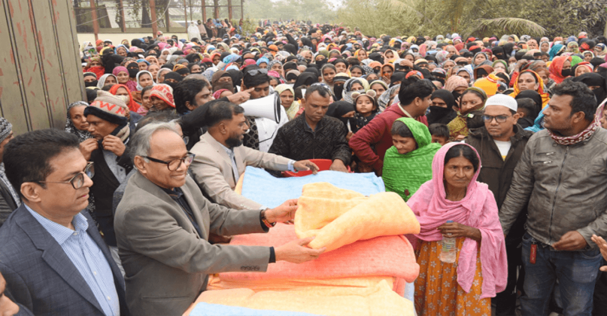 বসুন্ধরা গ্রুপের উদ্যোগে রূপগঞ্জে আরও সাত হাজার কম্বল বিতরণ