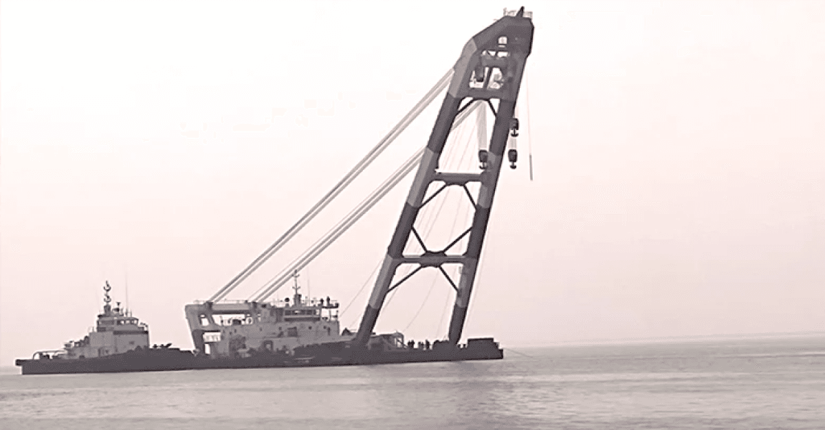 ৫০ ফুট পানির নিচে রজনীগন্ধা, উদ্ধার কাজ অব্যাহত