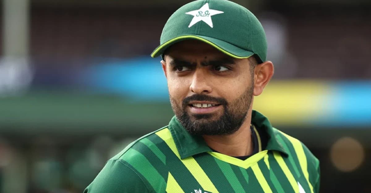 বিপিএল খেলতে ঢাকার পথে বাবর আজম