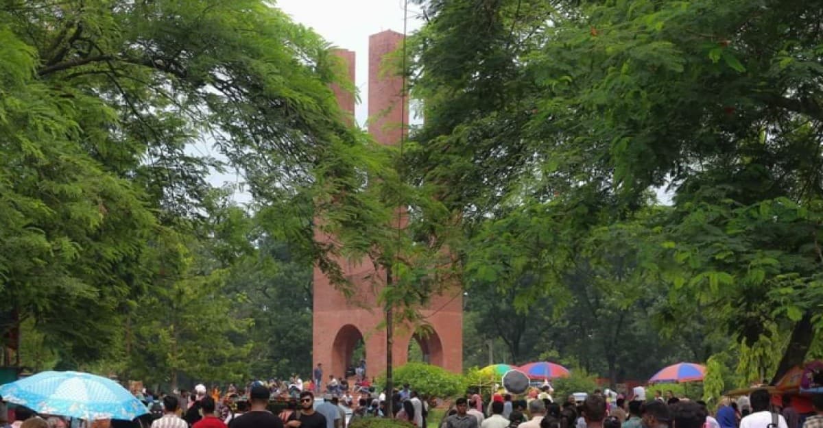 জাবিতে অনলাইনে ভর্তি আবেদন শেষ, আসন প্রতি লড়বে ১০৮ জন