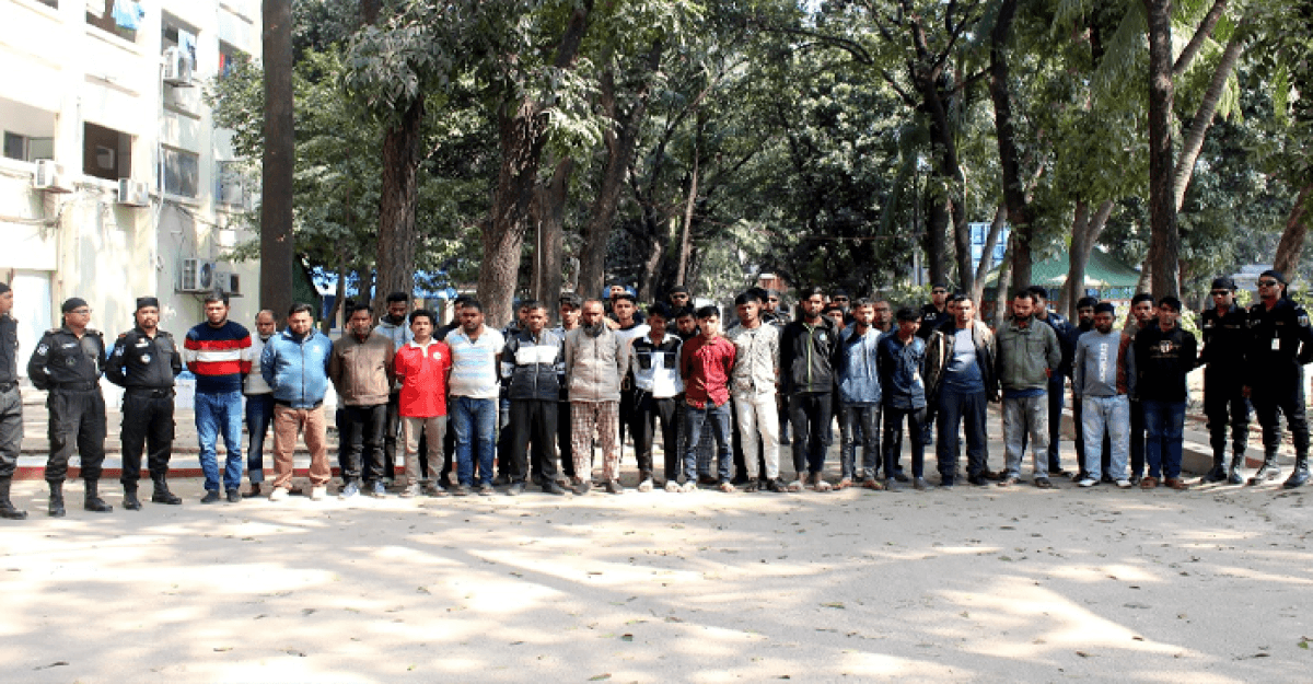 পরিবহনে চাঁদাবাজি, র‍্যাবের অভিযানে আরও ৩২ জন গ্রেফতার