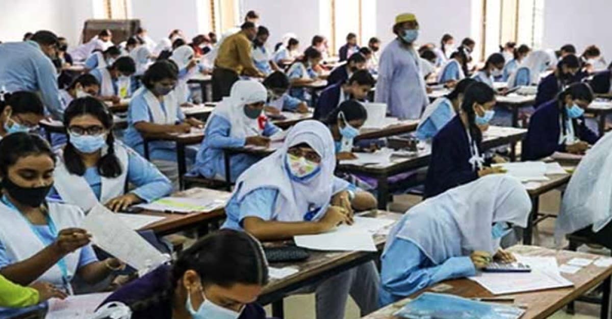 ধামরাইয়ে নকল মুক্ত পরিবেশে এসএসসি পরীক্ষা শুরু