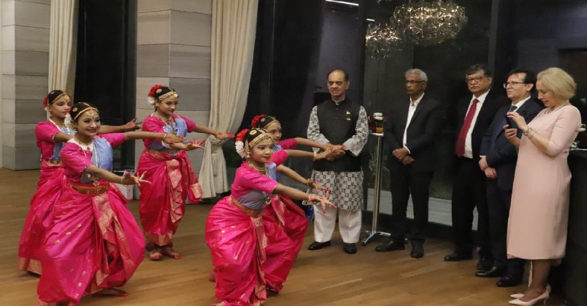 তুরষ্ক দূতাবাসে বাংলাদেশ শিশু একাডেমির শিশুশিল্পীদের পরিবেশনা