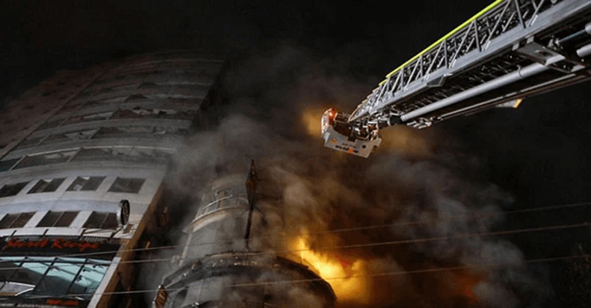 বেইলি রোডে আগুনের সূত্রপাত কীভাবে, জানালেন র‍্যাবের মহাপরিচালক