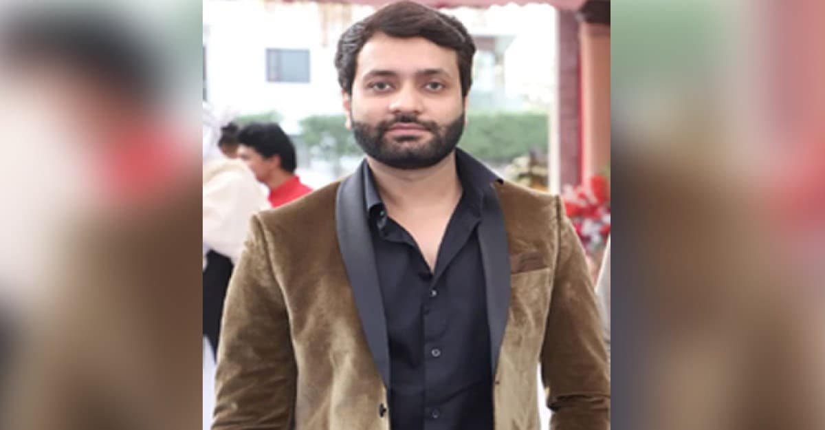 বিয়ের কয়েক ঘণ্টা আগে ছেলেকে ছুরিকাঘাতে হত্যা, বাবা গ্রেফতার