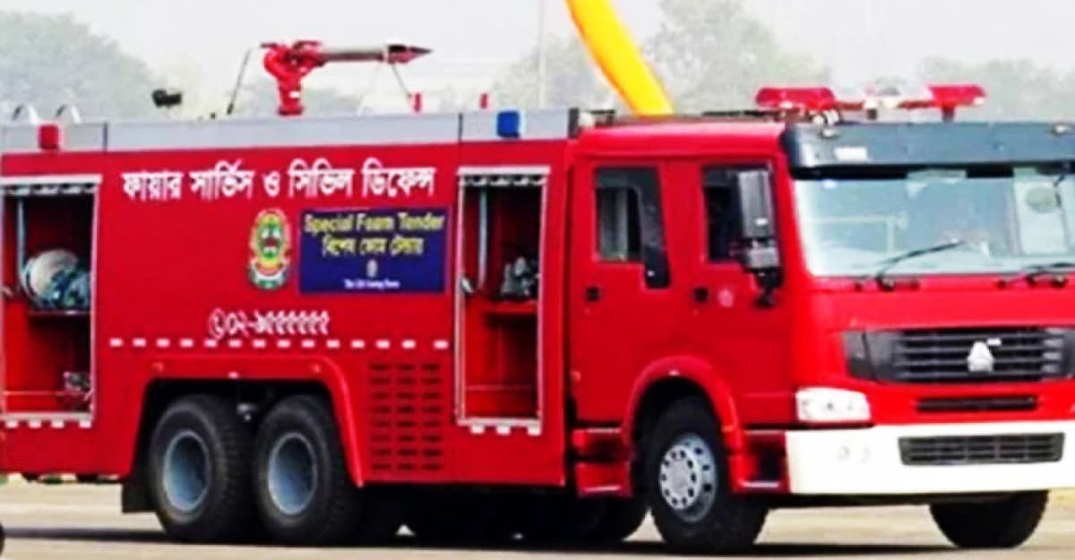 উত্তরায় কাঁচাবাজারে আগুন, পুড়লো বহু দোকান