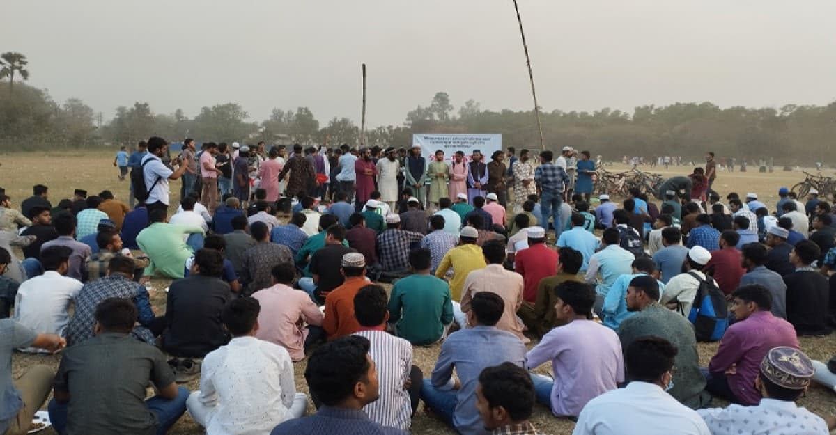 গণ-ইফতার আয়োজনের মধ্যে দিয়ে জাবিতে নীরব প্রতিবাদ