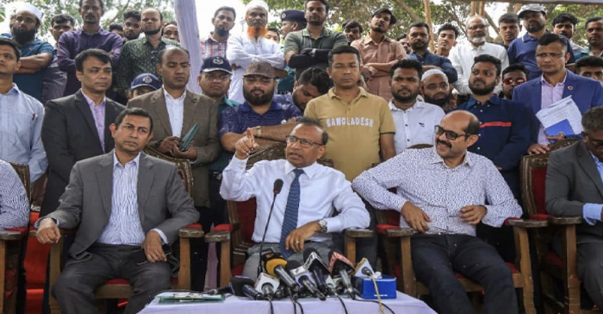 জনপ্রতিনিধি ও জনগণ সবাইকে মশা নিধনে এগিয়ে আসতে হবে: স্থানীয় সরকার মন্ত্রী