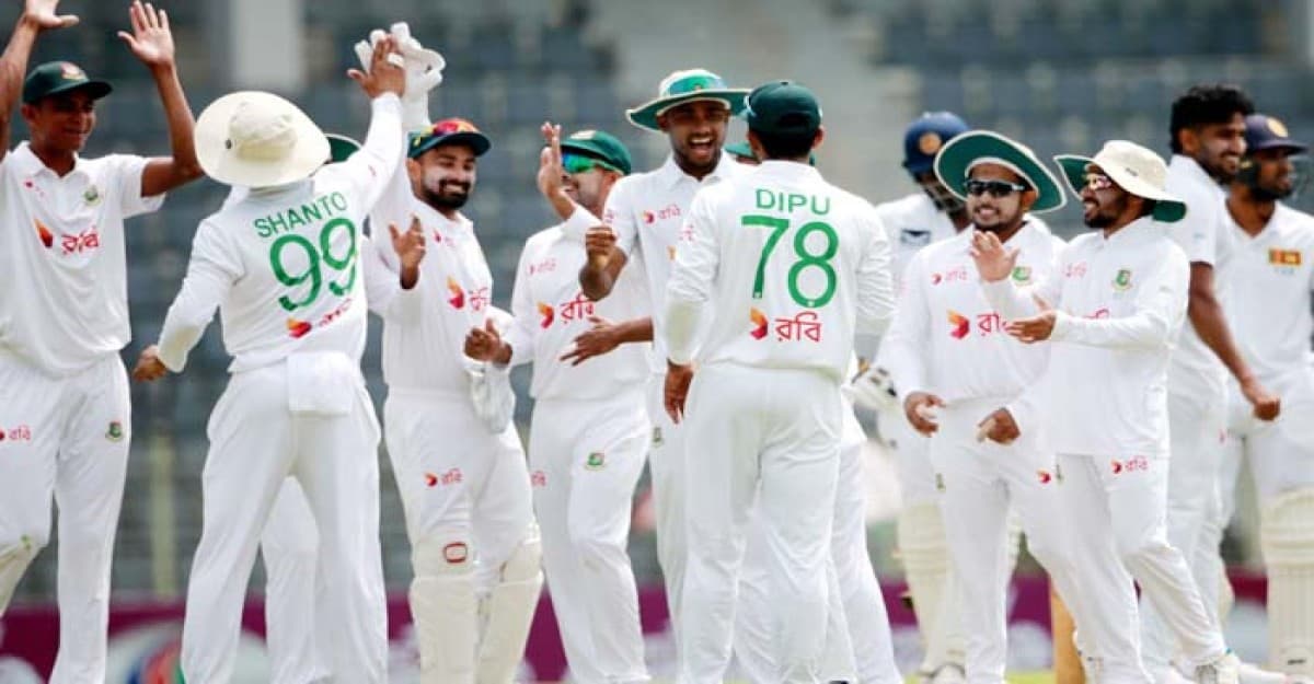 দ্বিতীয় দিন শেষে চালকের আসনে শ্রীলঙ্কা, ধুঁকছে টাইগাররা