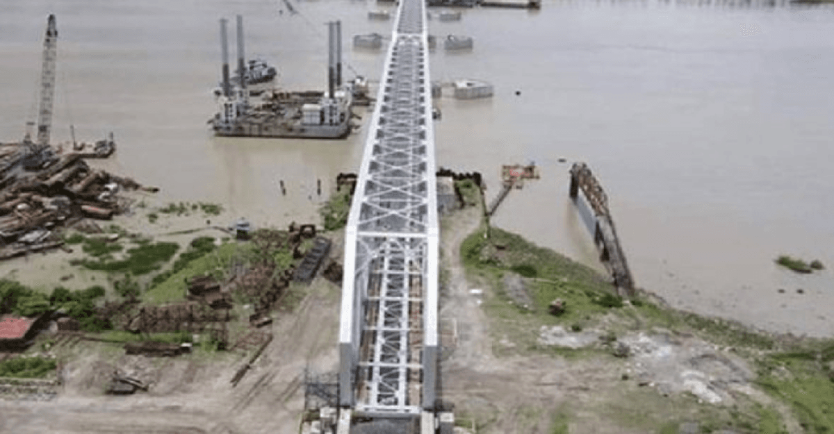 খুলনায় কার্গো জাহাজডুবিতে নিখোঁজ ২