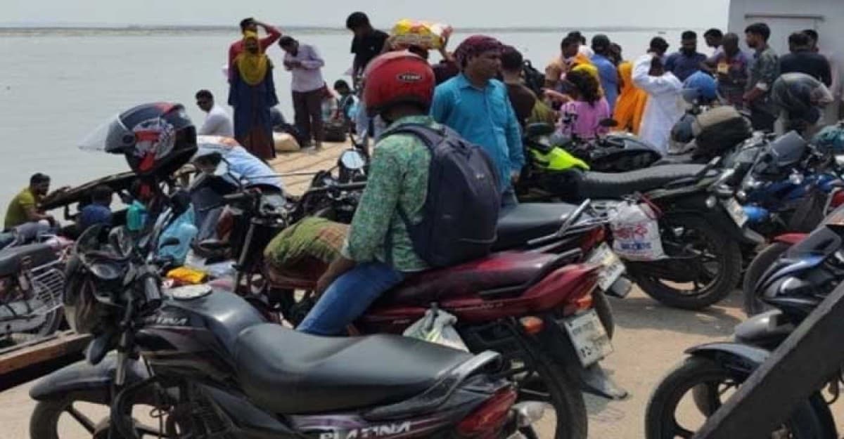 চিলমারী-রৌমারী-রাজিবপুর নৌপথে ভাড়া নৈরাজ্য