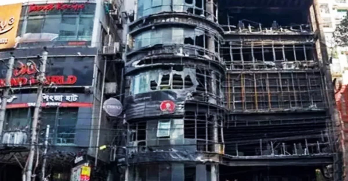 অবশেষে জানা গেলো বেইলি রোডে আগুনের ‘আসল কারণ’
