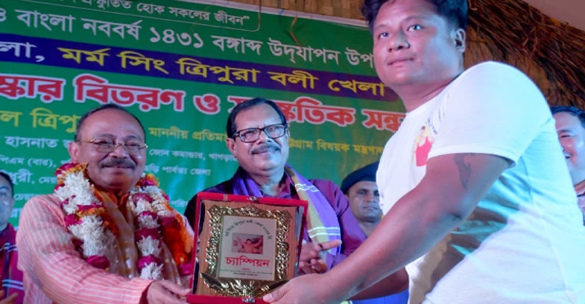 স্মার্ট বাংলাদেশ বিনির্মাণে ত্রিপুরা সম্প্রদায়কে ঐক্যবদ্ধ হওয়ার আহ্বান পার্বত্য প্রতিমন্ত্রীর