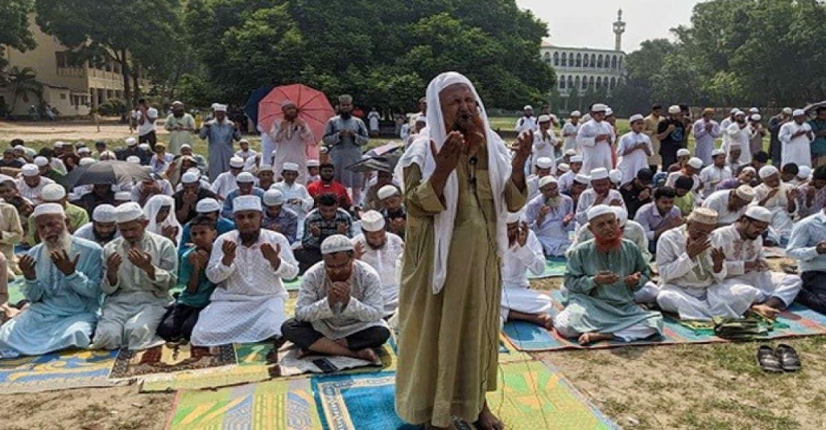 বৃষ্টি প্রার্থনায় নরসিংদীতে ইসতিসকার নামাজ আদায়
