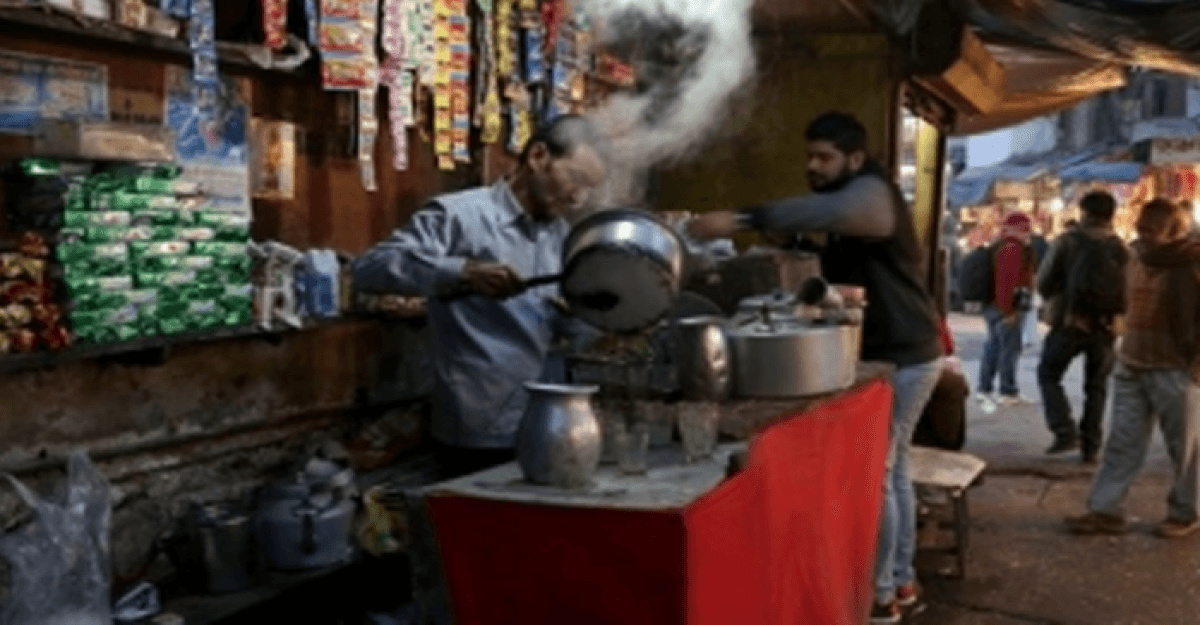 ‌‘রাত ১১টার পর রাস্তার পাশের চায়ের দোকান বন্ধ করে দিতে হবে’