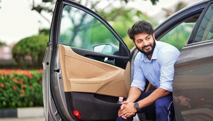 প্রেম-বিয়ের দাবিতে বাপ্পীর বাসার নিচে ভক্ত!