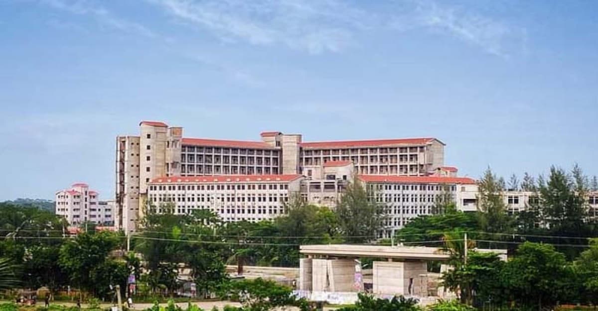 মহানবী (সা:) কে নিয়ে কটুক্তি, স্থায়ী বহিষ্কারের দাবি শিক্ষার্থীদের