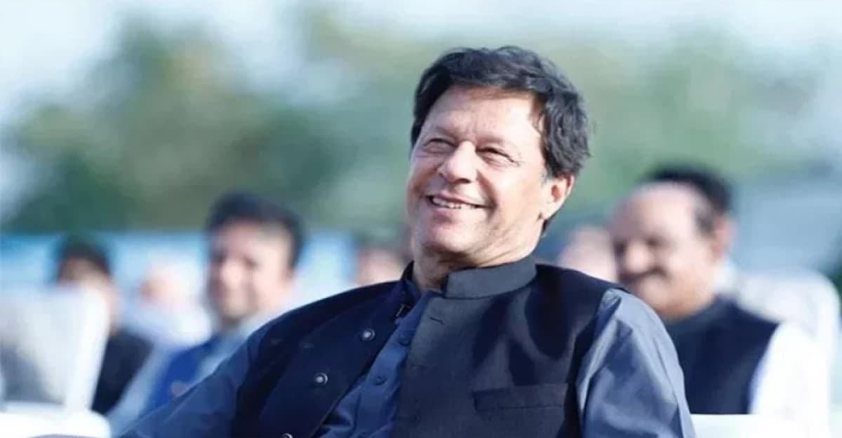 বেকসুর খালাস পেলেন ইমরান খান
