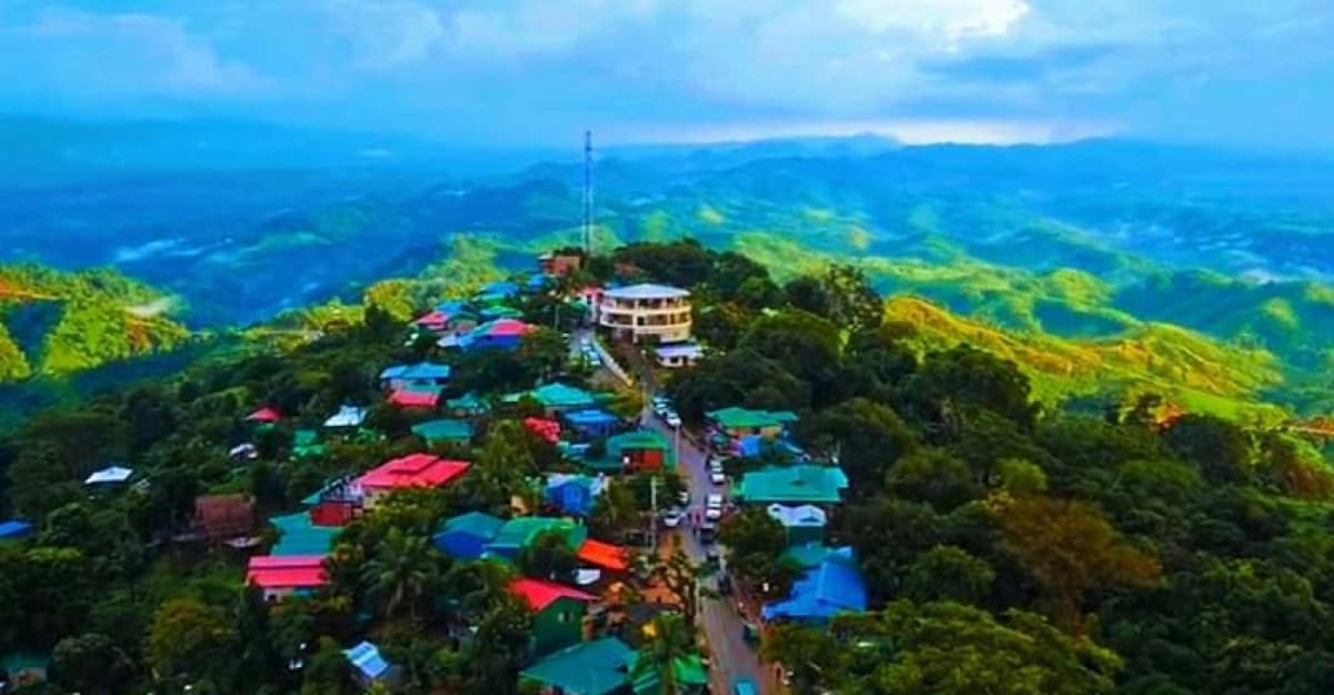 সাজেকে ৫ শতাধিক পর্যটক আটকা