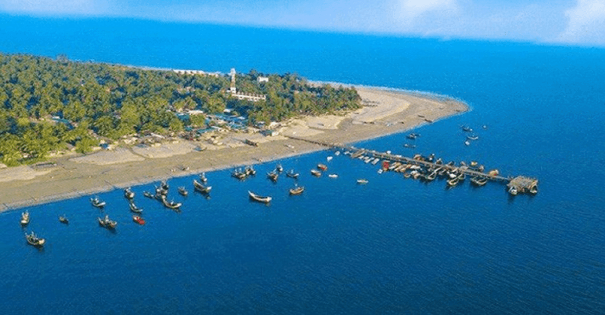 সেন্টমার্টিনের ১০ হাজার মানুষের কী হবে?