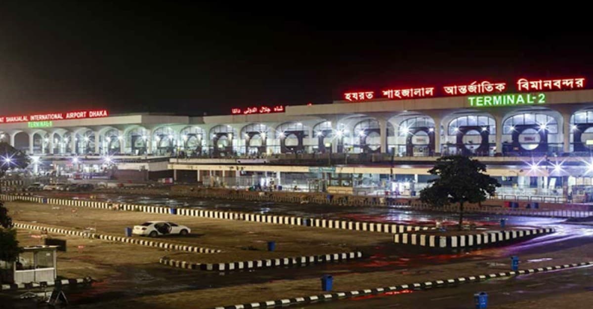 ঝুঁকি এড়াতে উড়াল দিয়েও আবারও ঢাকায় নামল বিমান