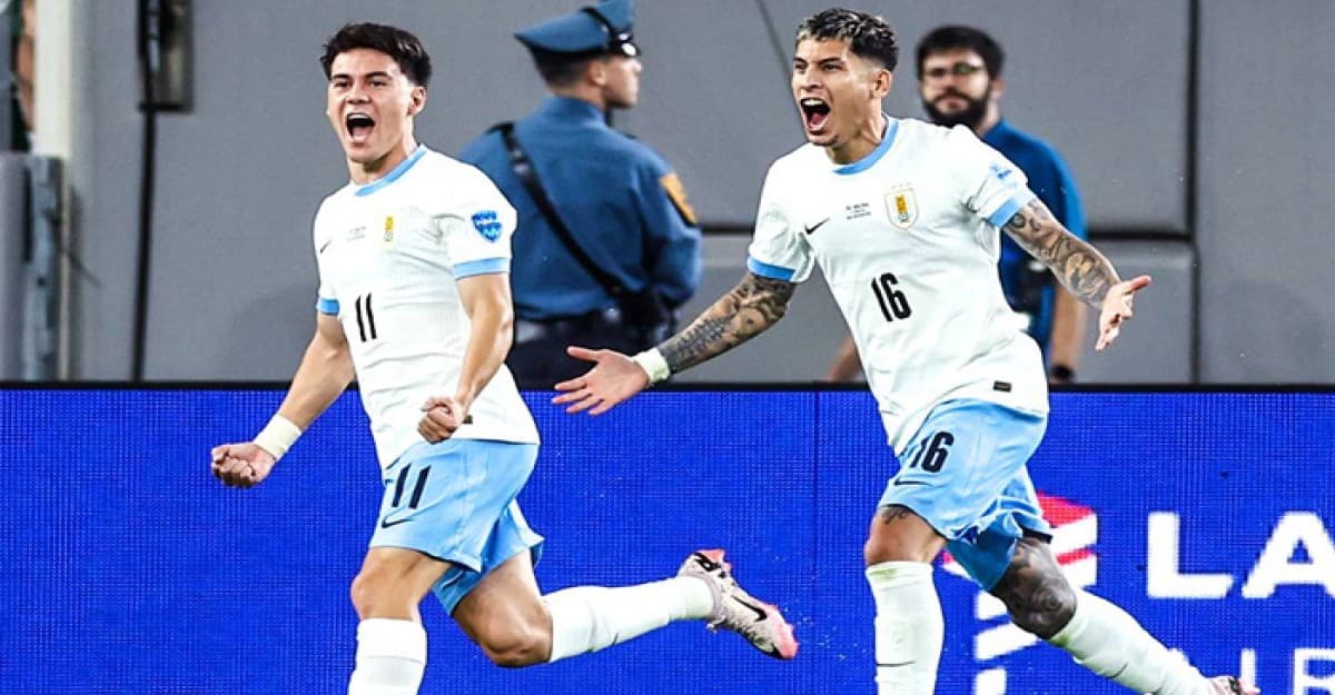 বলিভিয়াকে গোলবন্যায় ভাসিয়ে কোয়ার্টারে উরুগুয়ে