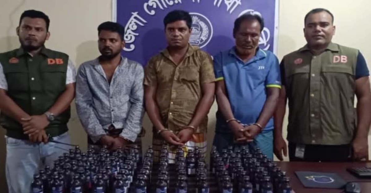 মেহেরপুরে ফেনসিডিল সহ চেয়ারম্যানের ভাইসহ আটক ৩