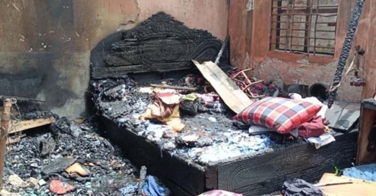 কুড়িগ্রামে আগুনে পুড়ল ১৭ ঘর, কোটি টাকার ক্ষতি
