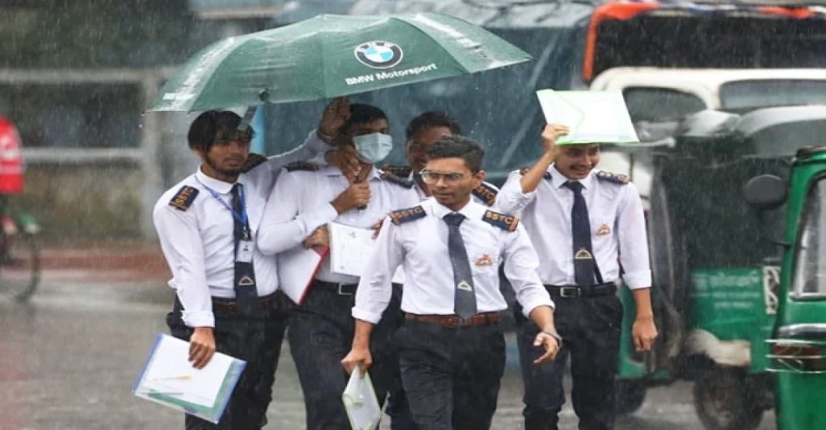 এইচএসসি পরীক্ষার দিন বৃষ্টি হলে সময় বাড়ানোর নির্দেশ