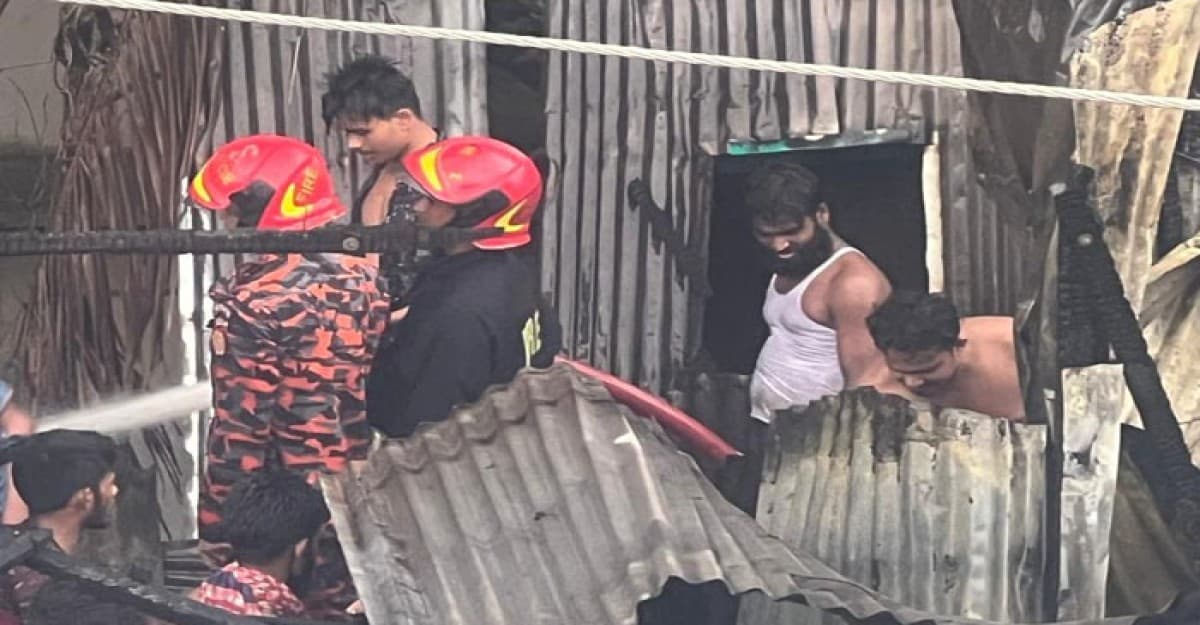 কড়াইল বস্তিতে আবারও আগুন