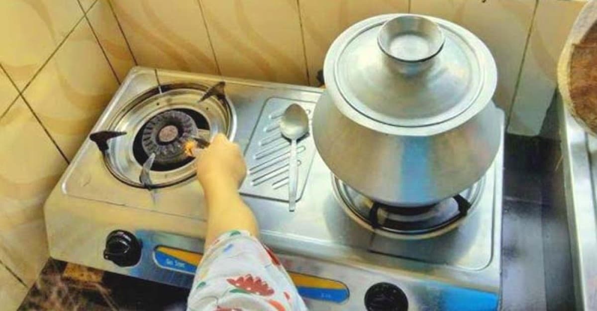 সকাল-সন্ধ্যা জ্বলছে না চুলা, দিশেহারা নগরবাসী