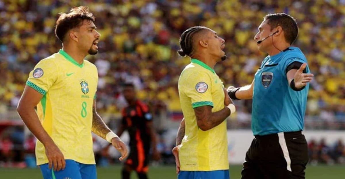 ব্রাজিল-উরুগুয়ের ম্যাচে ৩ রেফারিই আর্জেন্টিনার