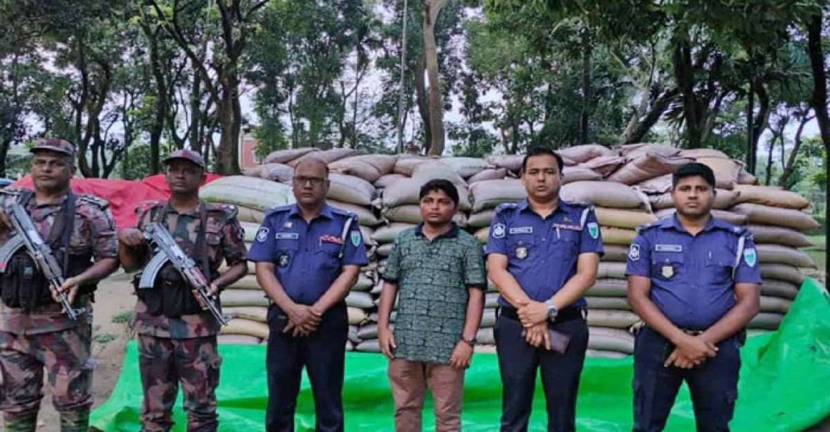 দোয়ারাবাজারে টাস্কফোর্সের অভিযানে ভারতীয় চিনি ও সুপারি উদ্ধার