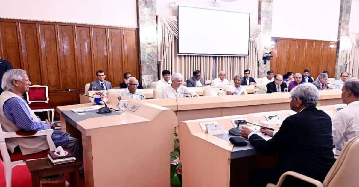 বঙ্গভবনে উপদেষ্টা পরিষদের বৈঠক