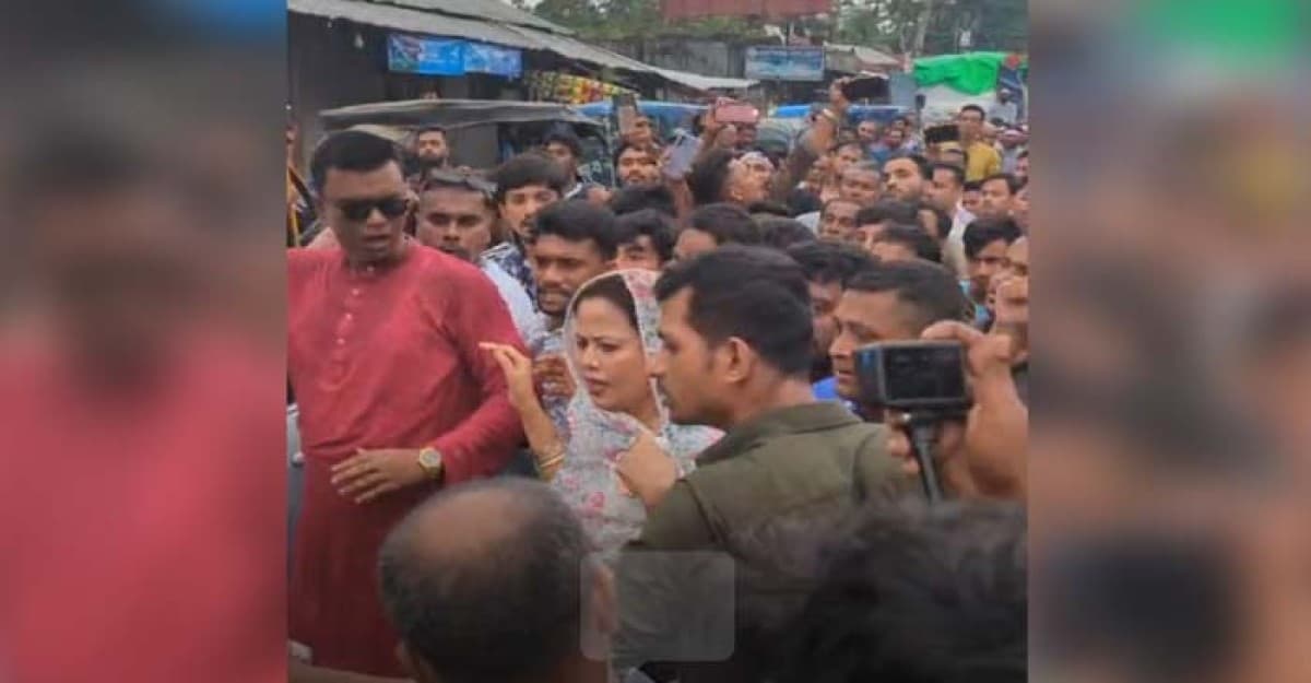 বোরহানউদ্দিনে ফুলেল শুভেচ্ছায় সিক্ত হলেন বিএনপির আহবায়ক মাফরুজা সুলতানা