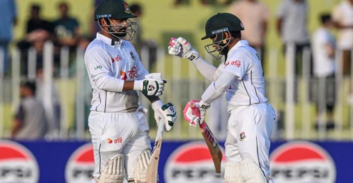 চার ফিফটিতে দাপুটে তৃতীয় দিন শেষ করল বাংলাদেশ