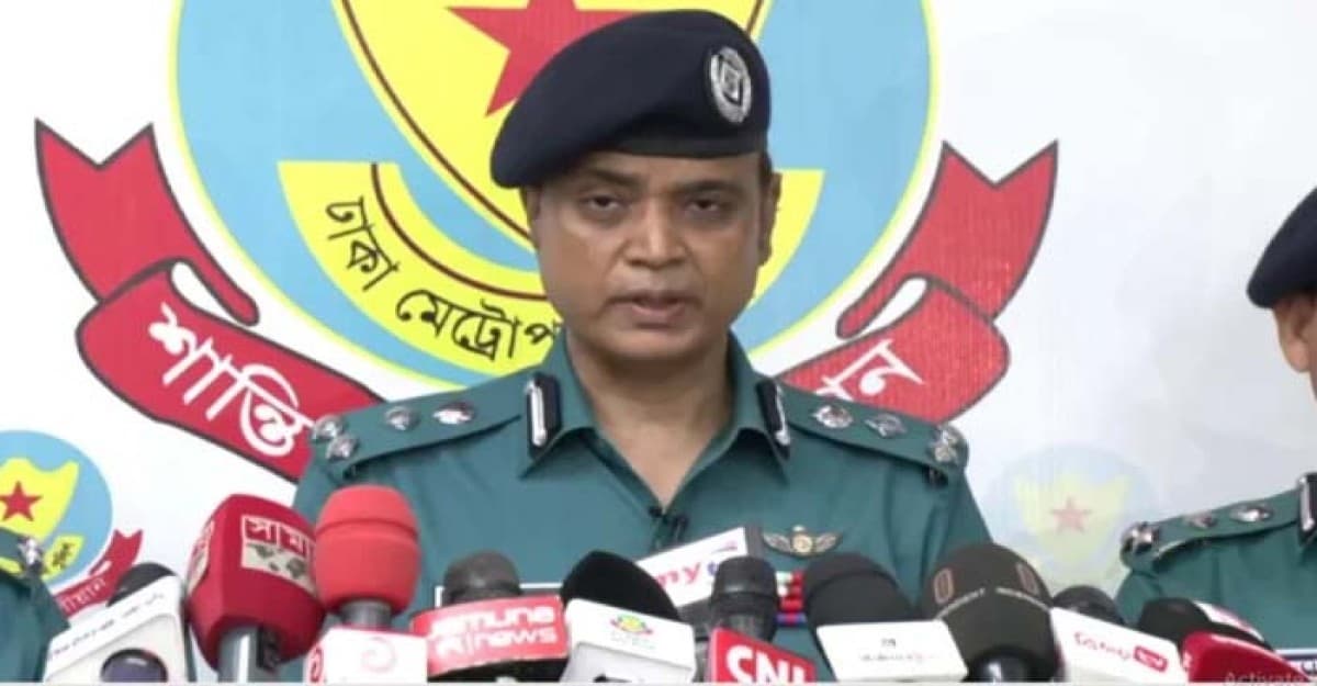 আন্দোলনে অস্ত্র ব্যবহারকারীদের আইনের আওতায় আনা হবে: ডিএমপি কমিশনার 